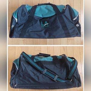 LA GEAR Vintage 90s Duffle Bag Travel Gym Overnight Green Black Shoulder Strap L